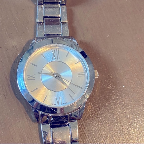 Chico’s Watch - Picture 5 of 6